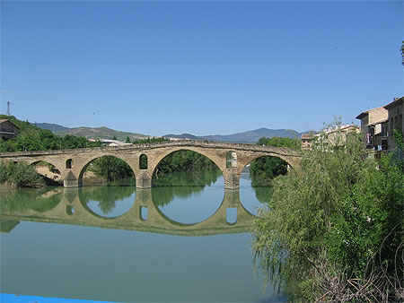 Sur le chemin de Compostelle. Espagne > Navarre > Puente la Reina > Ponts