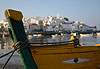 Ferragudo, barque et vue de la ville