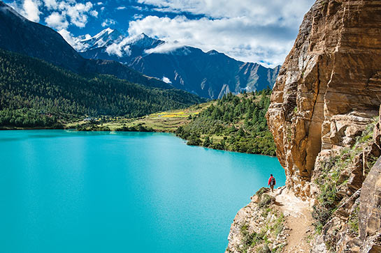 Les eaux turquoises du lac Phoksundo © Jocelyn Chavy